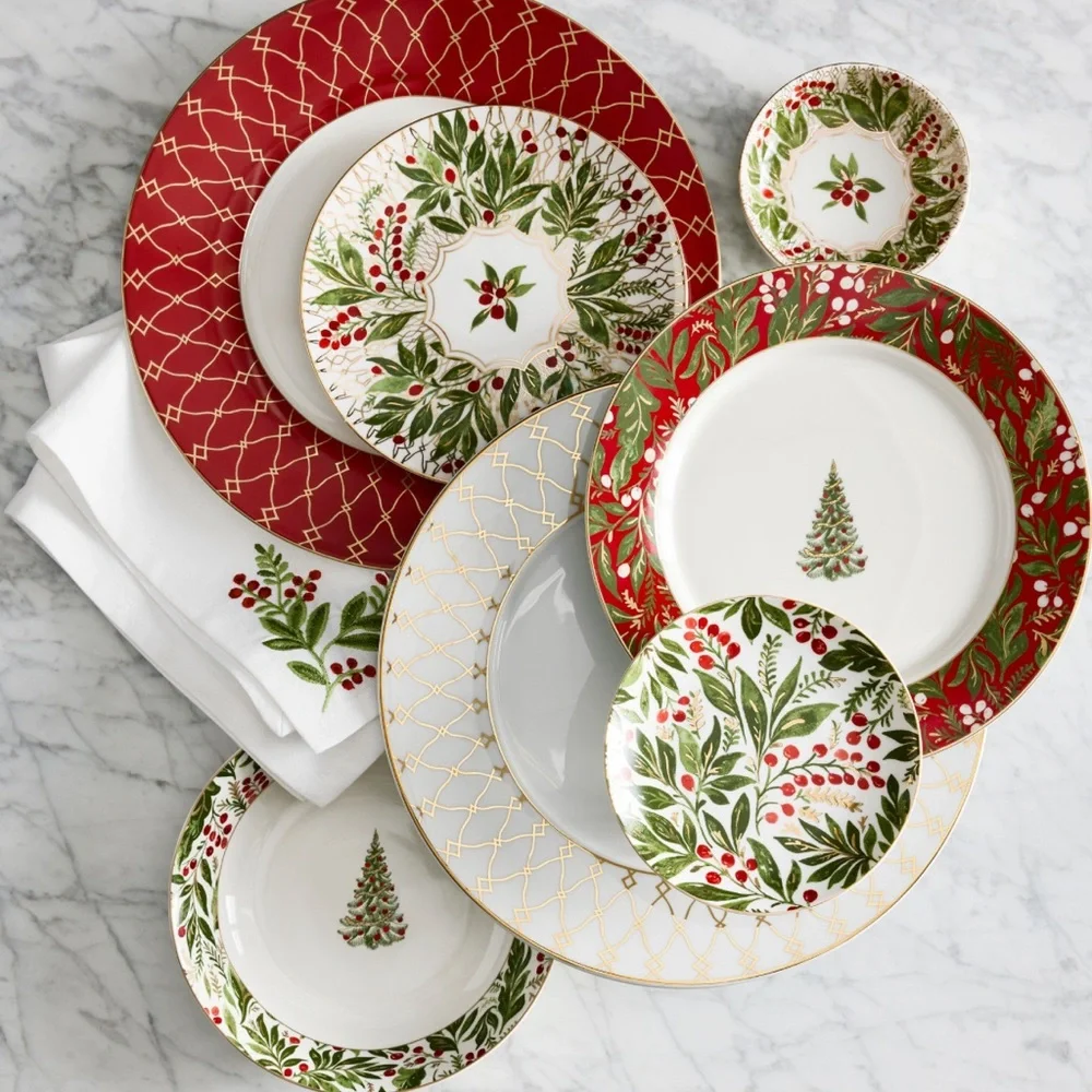 Williams Sonoma Noel Garland Embroidered Cloth Napkins Set - Holiday Christmas